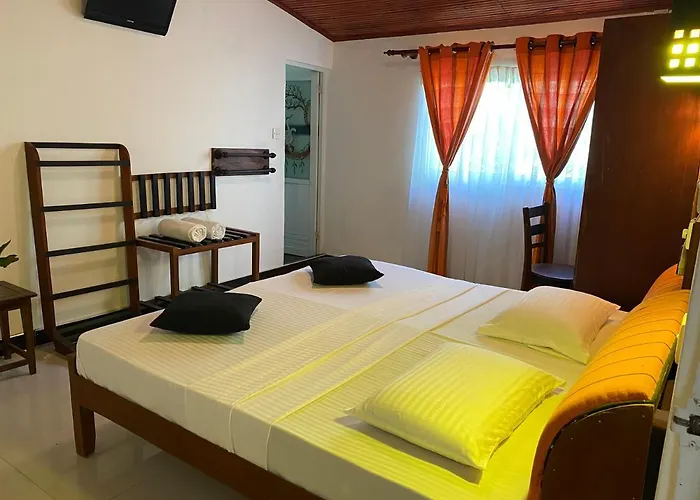 Beach Walk Hotel Unawatuna